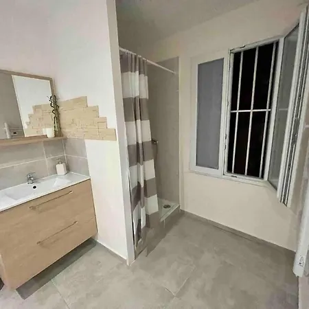 Toulon: Superbe Atypique 2 Apartment *